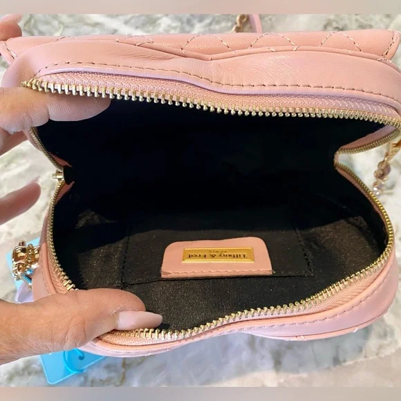 Tiffany & Fred Paris Heart Shape Quilted Leather Crossbody Bag NWT - Picture 5 of 5